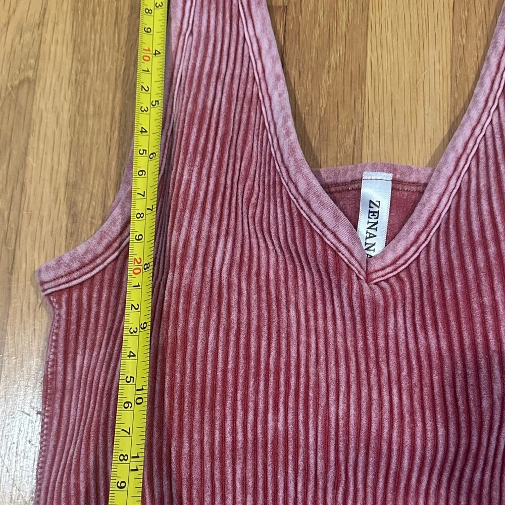 *last chance* Zenana | Women's Deep Red Striped Crop Tank Top - Picture 5 of 11